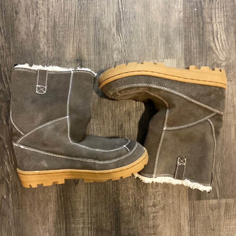 Furlined women's winter boots